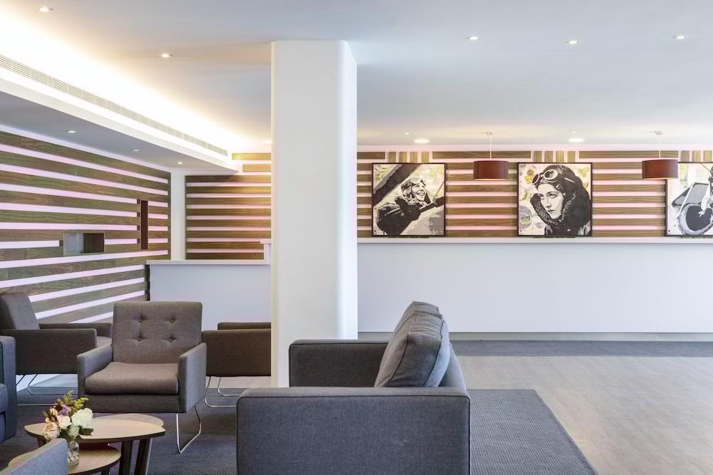 St Giles Heathrow - A St Giles Hotel Feltham ภายนอก รูปภาพ