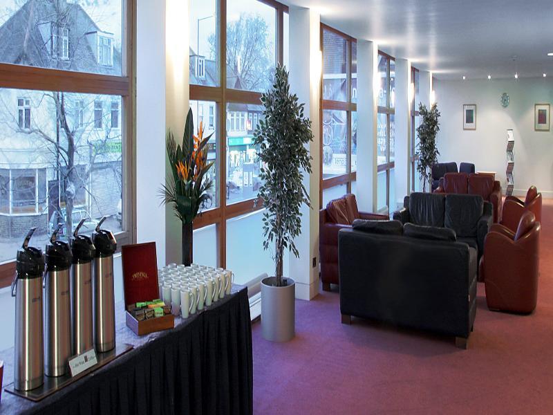 St Giles Heathrow - A St Giles Hotel Feltham ภายนอก รูปภาพ
