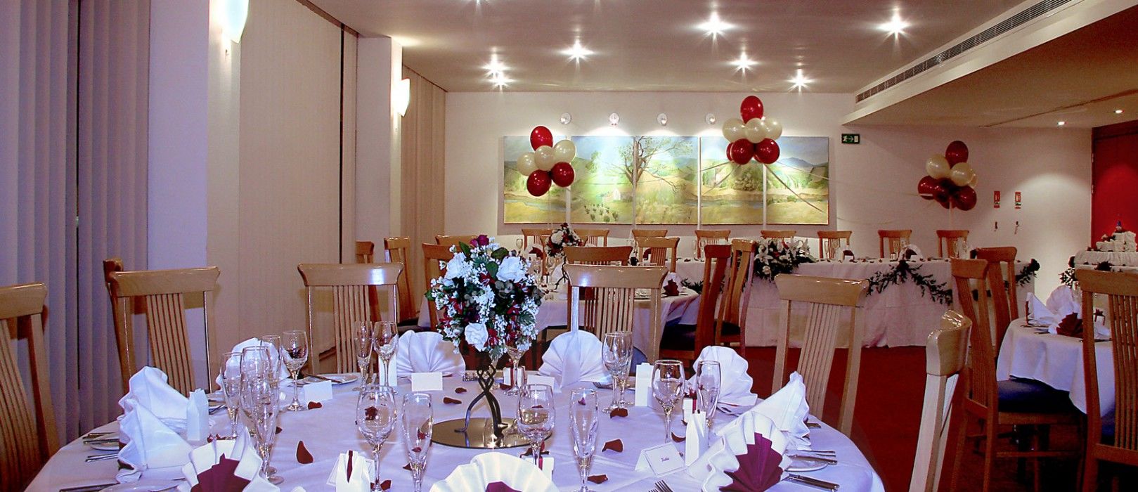 St Giles Heathrow - A St Giles Hotel Feltham ภายนอก รูปภาพ