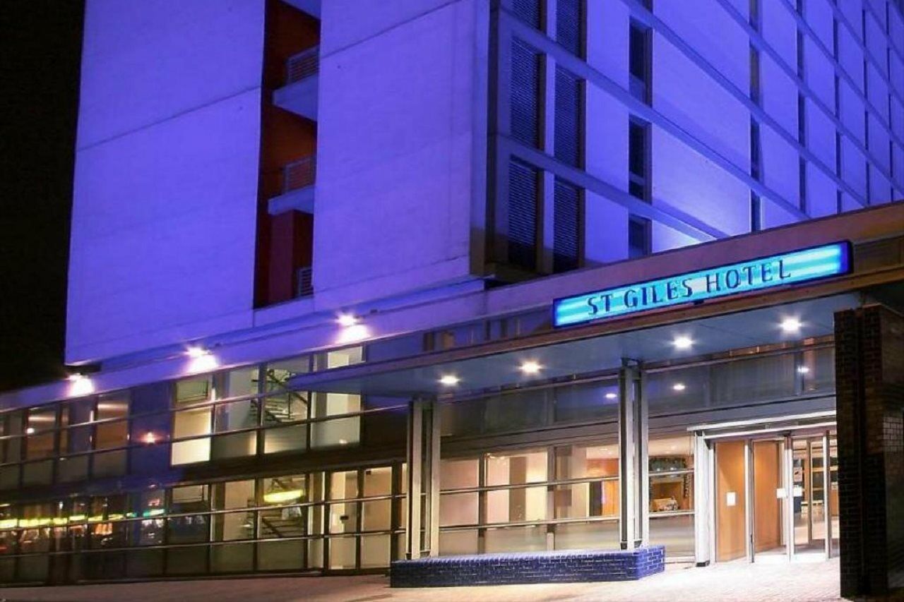 St Giles Heathrow - A St Giles Hotel Feltham ภายนอก รูปภาพ